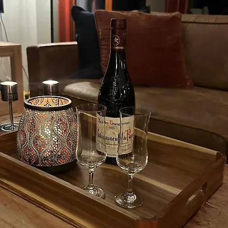 Charming 2-bedroom In *